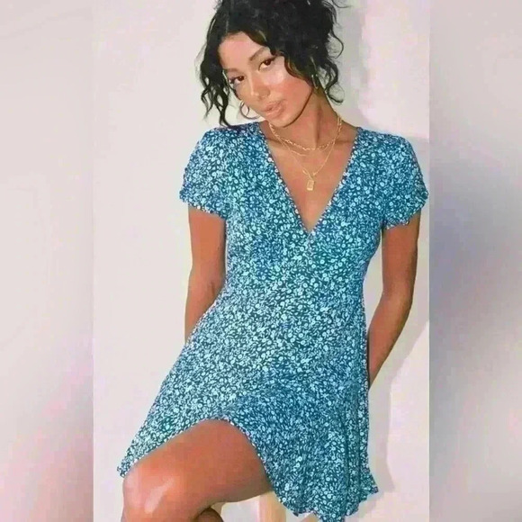 Princess Polly The Sting Mini Dress Ruffle Hem Short Floral V-neck Blue Size 0 - Picture 5 of 12